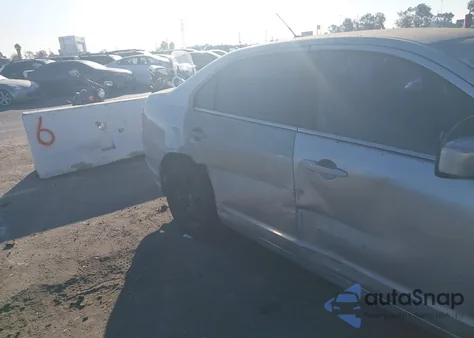 2010 Ford Fusion Se z USA, uszkodzony, nr VIN 3FAHP0HA1AR100952